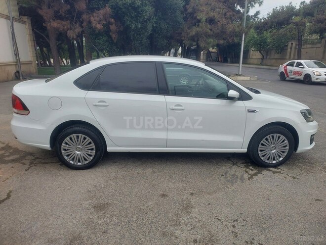 Volkswagen Polo 2019, 319,500 km - 1.6 l - Bakı