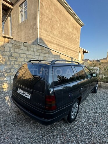 Opel Astra 1993, 450,000 km - 2.0 l - Bakı
