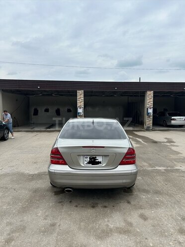 Mercedes C 230 2006, 174,250 km - 2.5 л - Ağstafa
