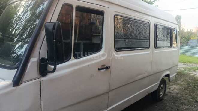 Mercedes 208 D 1990, 311,000 km - 2.3 l - Balakən