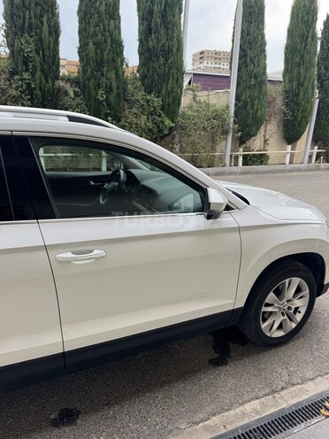 Skoda Karoq 2019, 106,000 km - 1.5 л - Bakı