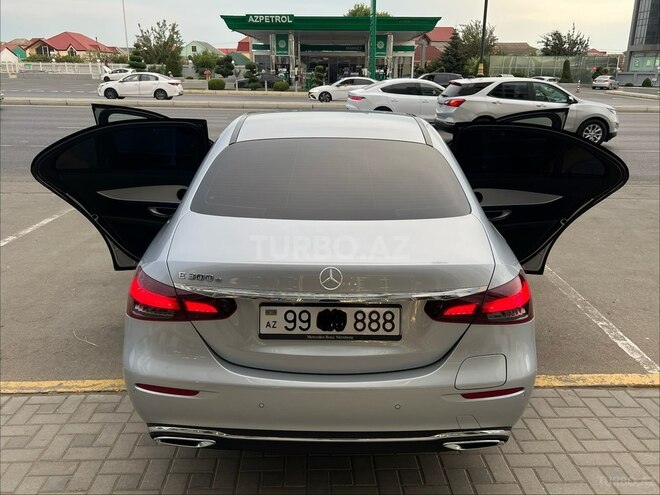 Mercedes E 300 e 4MATIC 2022, 60,000 km - 2.0 l - Bakı