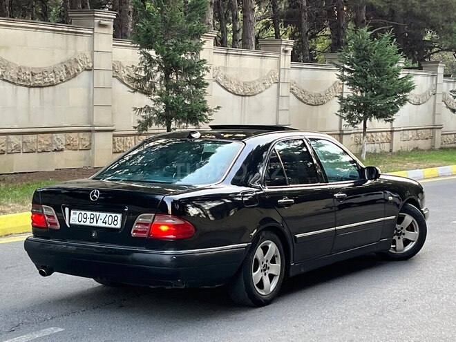 Mercedes E 220 1995, 435,000 km - 2.2 l - Bakı