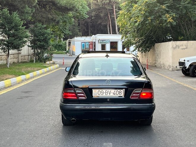 Mercedes E 220 1995, 435,000 km - 2.2 l - Bakı