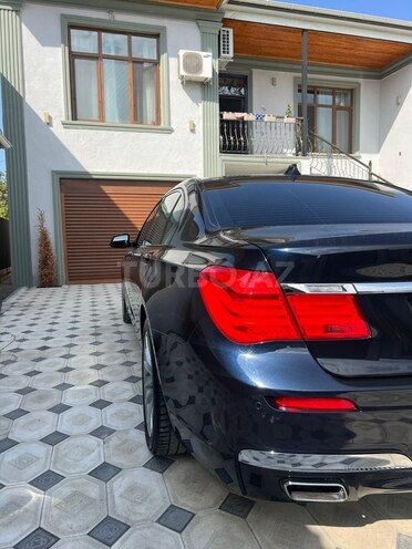 BMW 750 2009, 61,000 km - 4.4 l - Bakı