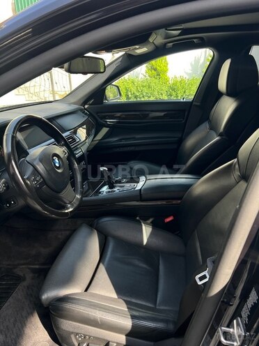 BMW 750 2009, 61,000 km - 4.4 l - Bakı