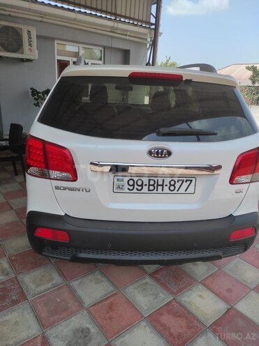 Kia Sorento 2011, 268,000 km - 2.4 l - Biləsuvar