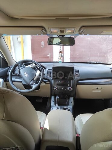 Kia Sorento 2011, 268,000 km - 2.4 l - Biləsuvar