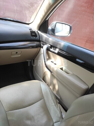Kia Sorento 2011, 268,000 km - 2.4 l - Biləsuvar