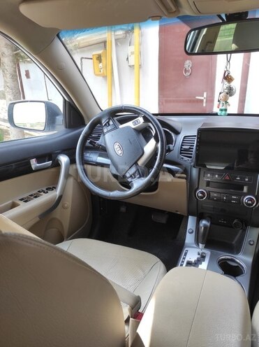 Kia Sorento 2011, 268,000 km - 2.4 l - Biləsuvar