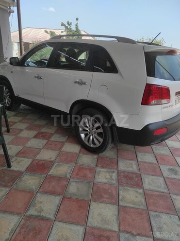 Kia Sorento 2011, 268,000 km - 2.4 l - Biləsuvar