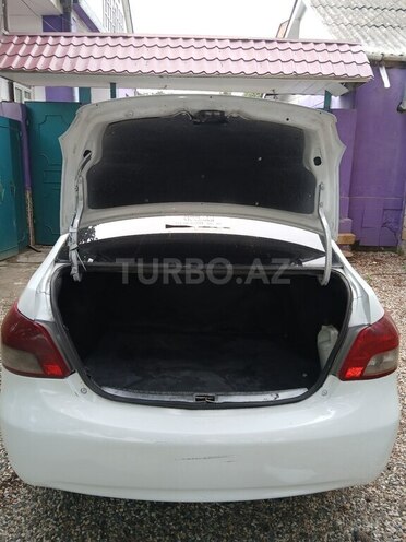 Toyota Yaris 2008, 455,000 km - 1.3 l - Xudat