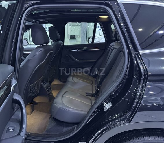 BMW X1 2018, 33,000 km - 2.0 l - Bakı