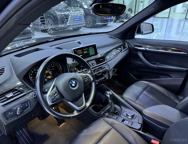 BMW X1 2018, 33,000 km - 2.0 l - Bakı