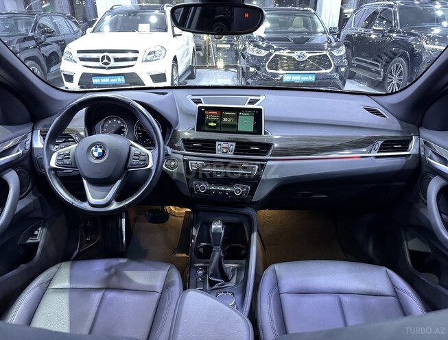BMW X1 2018, 33,000 km - 2.0 l - Bakı