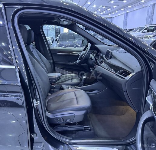BMW X1 2018, 33,000 km - 2.0 l - Bakı