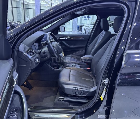 BMW X1 2018, 33,000 km - 2.0 l - Bakı