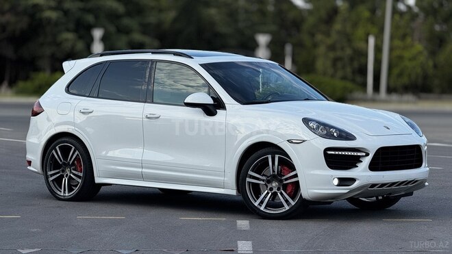 Porsche Cayenne GTS 2013, 190,000 km - 4.8 l - Gəncə