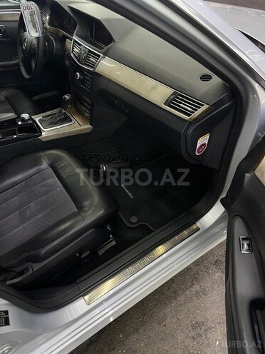 Mercedes E 220 2010, 300,000 km - 2.1 л - Bakı