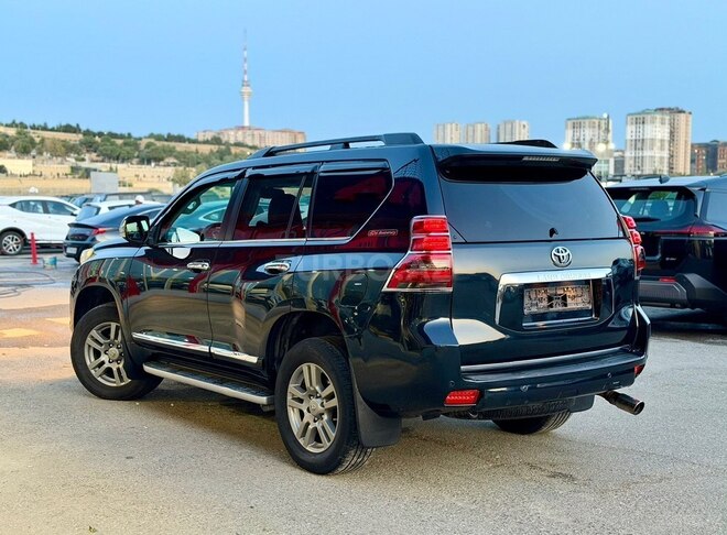 Toyota Land Cruiser Prado 2013, 265,000 km - 3.0 л - Bakı
