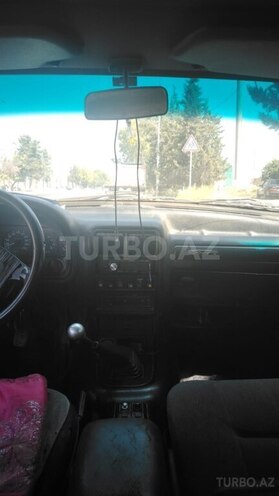 GAZ 3102 1998, 200,000 km - 2.3 л - Sabirabad
