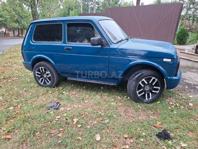 LADA (VAZ) Niva 2015, 247,000 km - 1.7 l - 