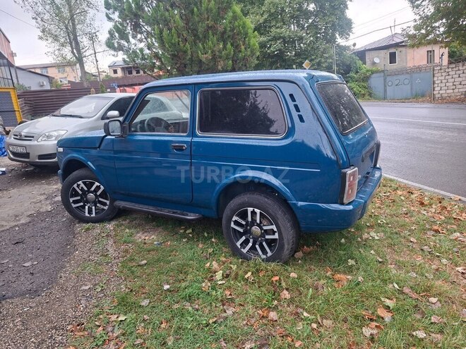 LADA (VAZ) Niva 2015, 247,000 km - 1.7 l - 