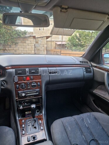Mercedes E 200 1998, 682,074 km - 2.2 l - Beyləqan
