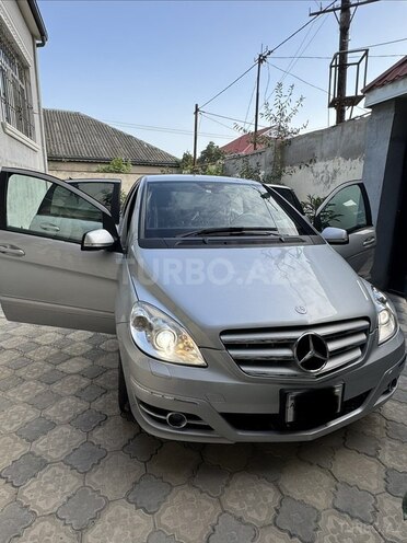 Mercedes B 180 2010, 108,000 km - 1.7 l - Bakı
