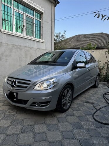 Mercedes B 180 2010, 108,000 km - 1.7 l - Bakı