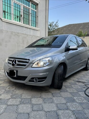 Mercedes B 180 2010, 108,000 km - 1.7 l - Bakı