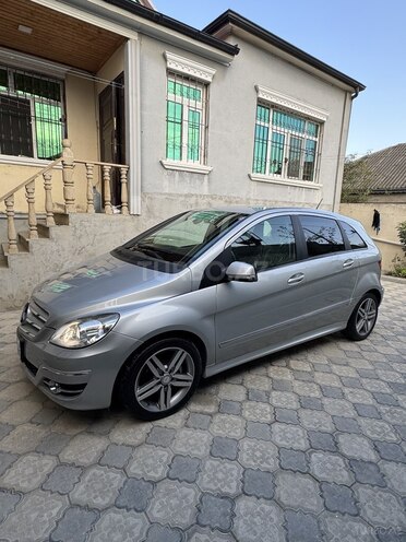 Mercedes B 180 2010, 108,000 km - 1.7 l - Bakı