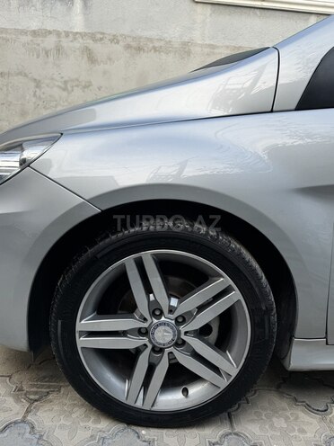 Mercedes B 180 2010, 108,000 km - 1.7 l - Bakı