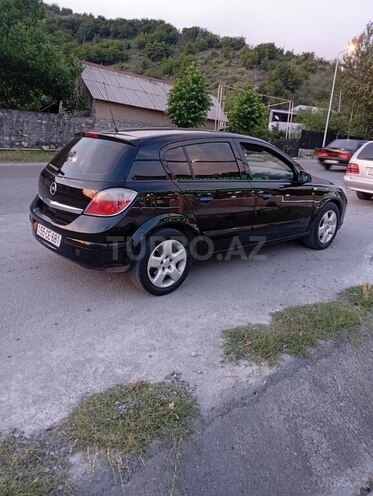 Opel Astra 2006, 278,300 km - 1.3 l - Şəki