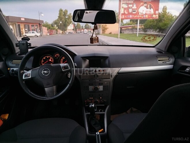 Opel Astra 2006, 278,300 km - 1.3 l - Şəki