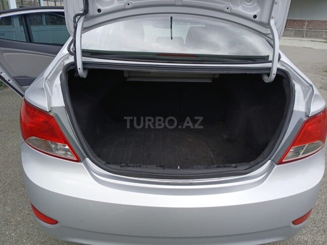 Hyundai Accent 2014, 130,000 km - 1.6 l - Göygöl