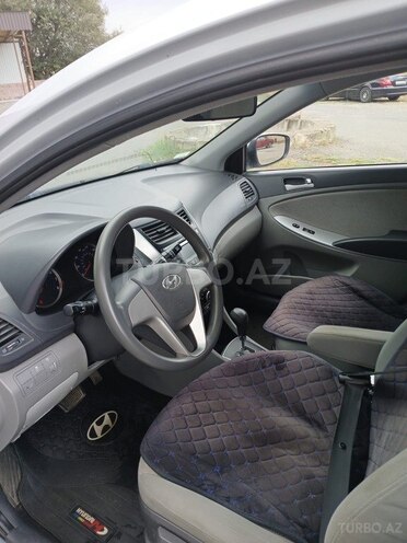 Hyundai Accent 2014, 130,000 km - 1.6 l - Göygöl