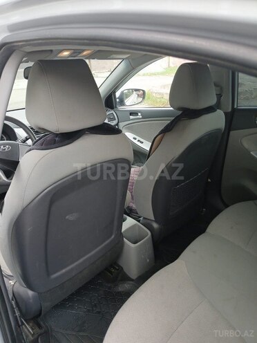 Hyundai Accent 2014, 130,000 km - 1.6 l - Göygöl