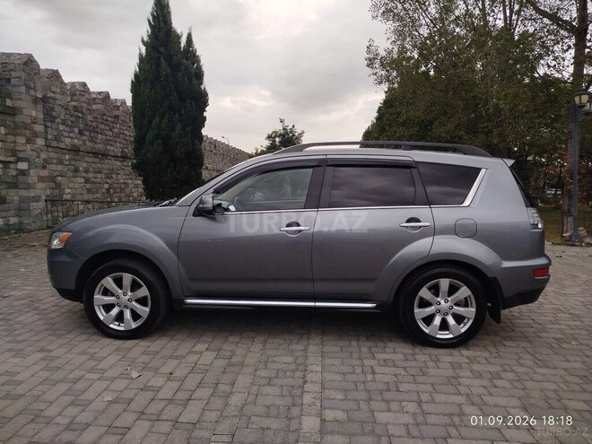 Mitsubishi Outlander 2012, 227,000 km - 3.0 l - İsmayıllı