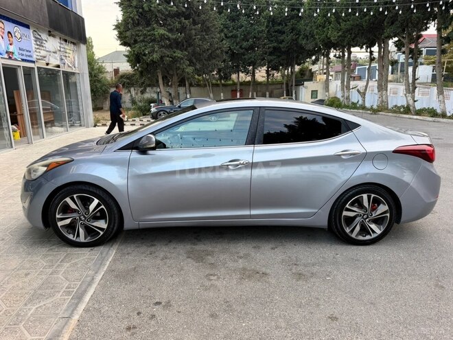 Hyundai Elantra 2015, 317,641 km - 1.8 l - Bakı