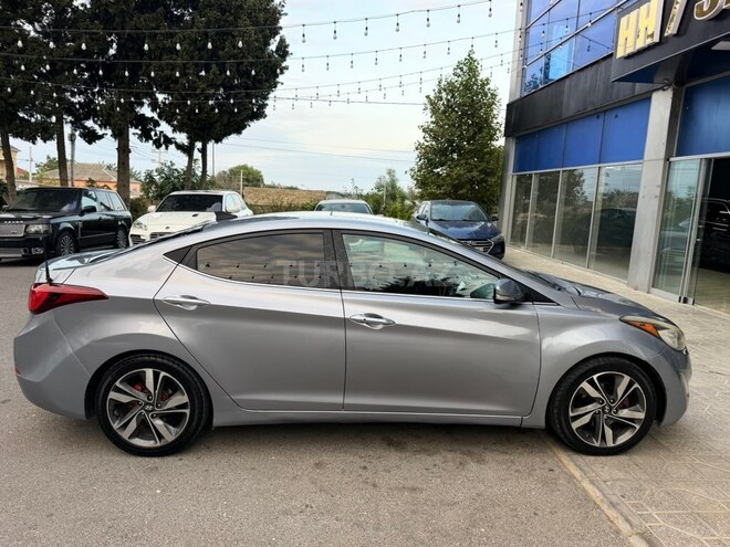Hyundai Elantra 2015, 317,641 km - 1.8 l - Bakı