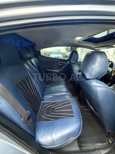 Hyundai Elantra 2015, 317,641 km - 1.8 l - Bakı