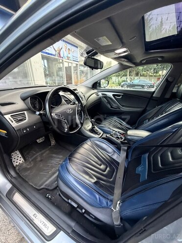 Hyundai Elantra 2015, 317,641 km - 1.8 l - Bakı
