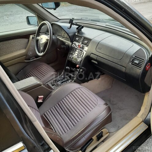 Mercedes C 180 1995, 268,607 km - 1.8 л - Bakı