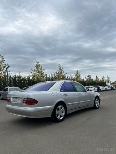 Mercedes E 200 2000, 360,000 km - 2.0 l - Salyan