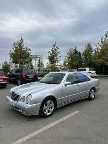 Mercedes E 200 2000, 360,000 km - 2.0 l - Salyan