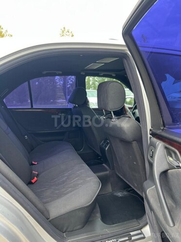 Mercedes E 200 2000, 360,000 km - 2.0 l - Salyan