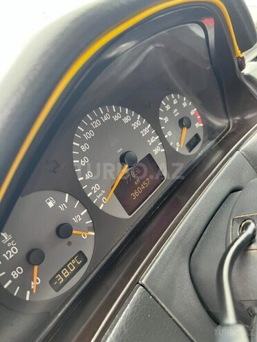 Mercedes E 200 2000, 360,000 km - 2.0 l - Salyan