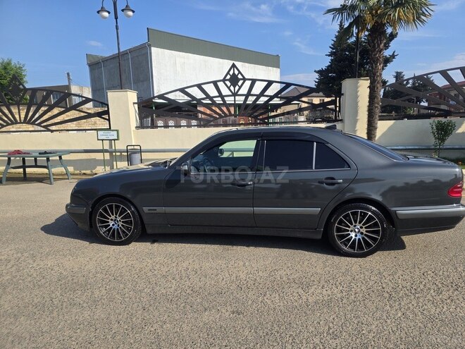 Mercedes E 270 1999, 370,500 km - 2.7 l - Astara