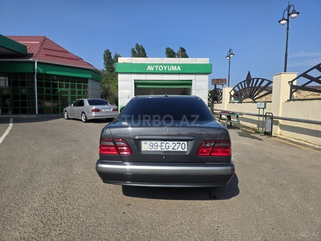 Mercedes E 270 1999, 370,500 km - 2.7 l - Astara